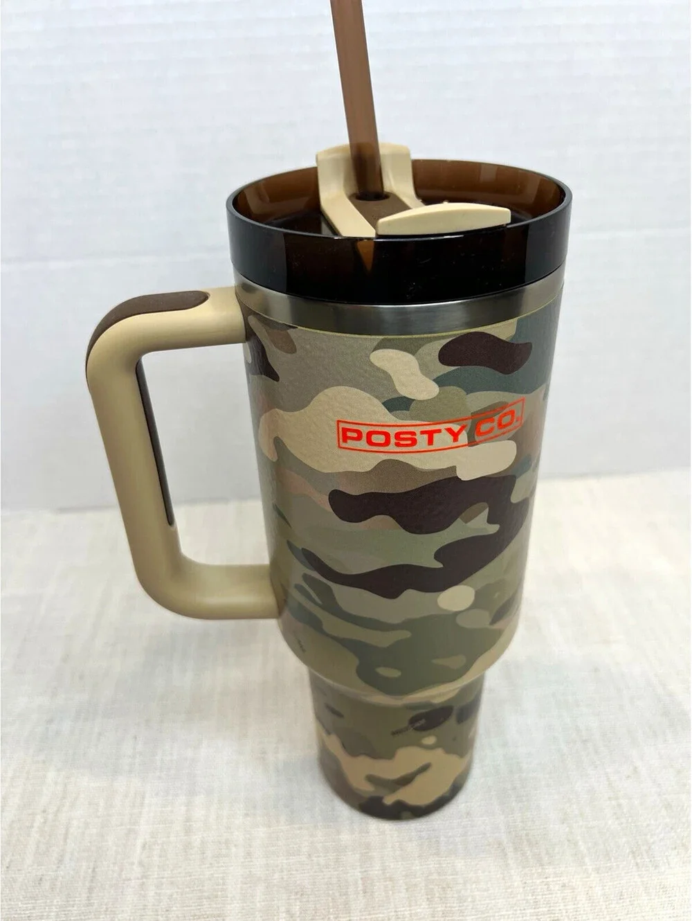 Stanley x Posty Co Quencher H2.0 FlowState 40 oz Camo w/ Handle Lid Straw